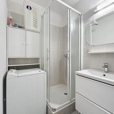 Apartment 3122-t2 A 250m De La Avec Terrasse, Et Garage